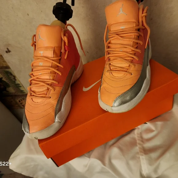 Jordan High-Top Sneakers in Orange and Silver 17018061_34102462_600.jpg main image 4